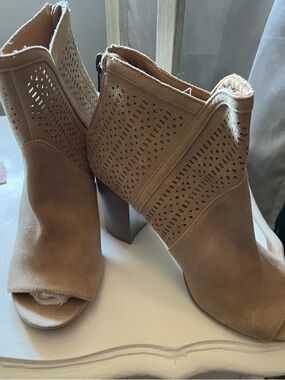 American Eagle by Payless Tan Suede Peep-Toe Cutout Ankle Boots go with jeans